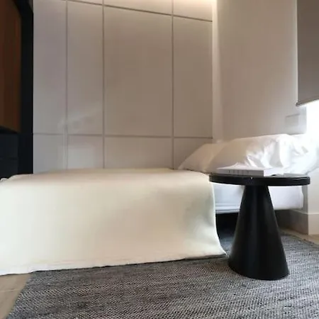 Hidden Gem- Studio Garibaldi-perfect For Couples Appartement