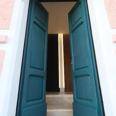 Hidden Gem- Studio Garibaldi-perfect For Couples Appartement Olbia