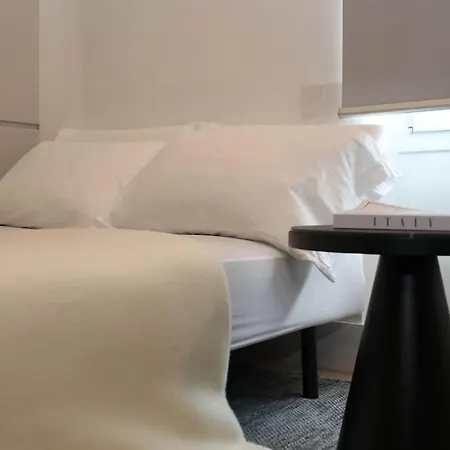 Hidden Gem- Studio Garibaldi-perfect For Couples *