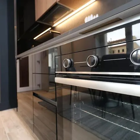 Hidden Gem- Studio Garibaldi-perfect For Couples